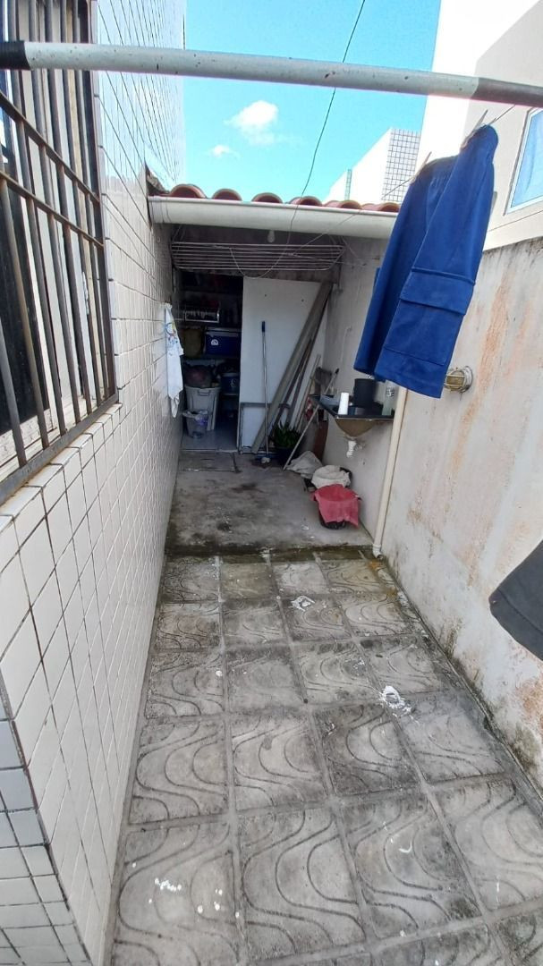 Apartamento com 03 dormitórios à venda, 70m² por R$ 230.000 - ...