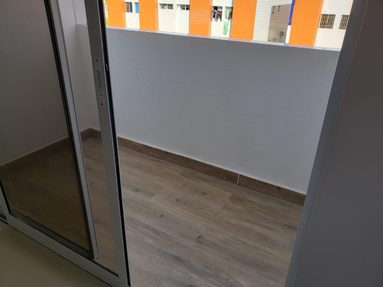 Apartamento com 02 dormitórios à venda, 57m² por R$ 165.000 - ...