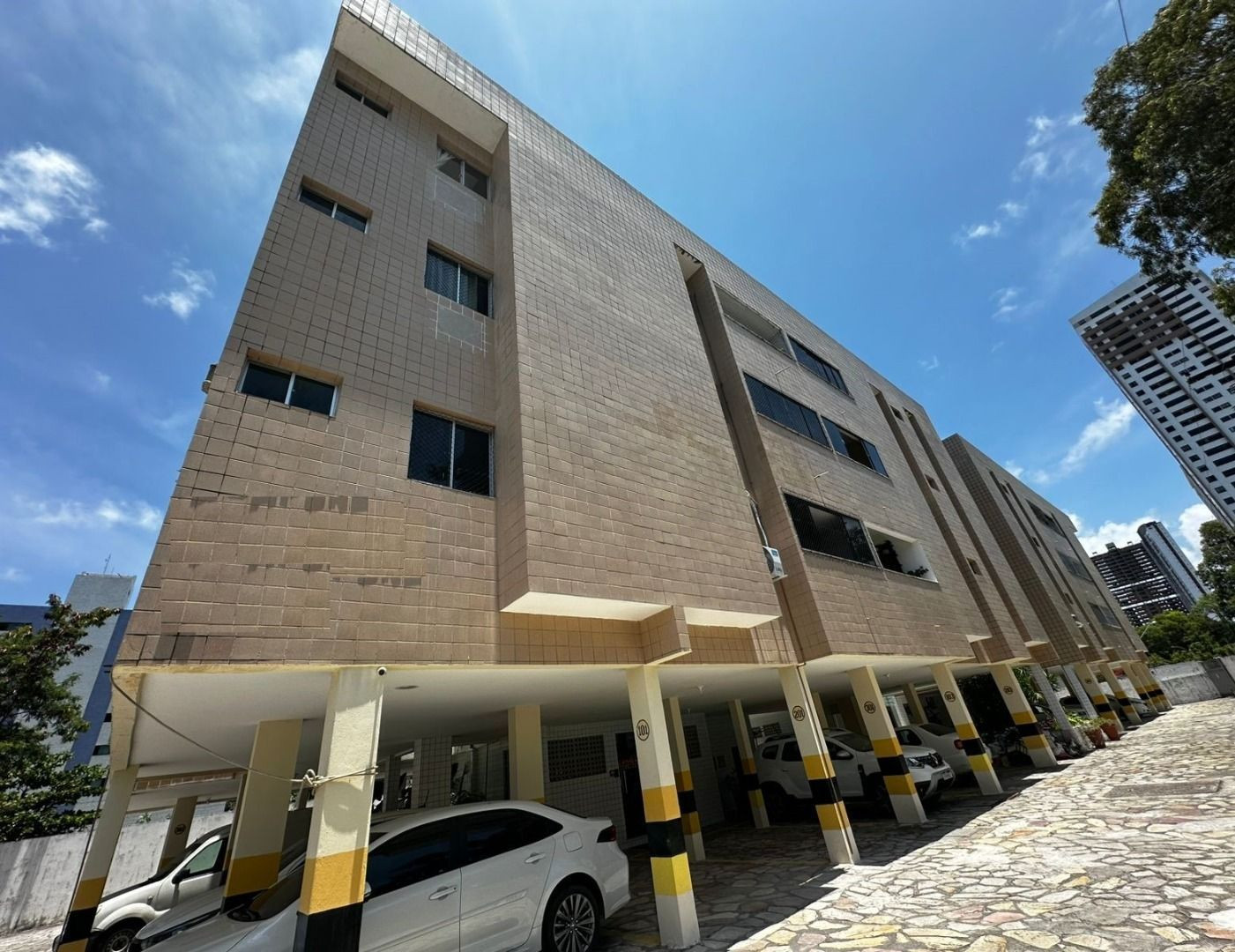 Apartamento com 03 dormitórios à venda por R$ 450.000 - Jardim...