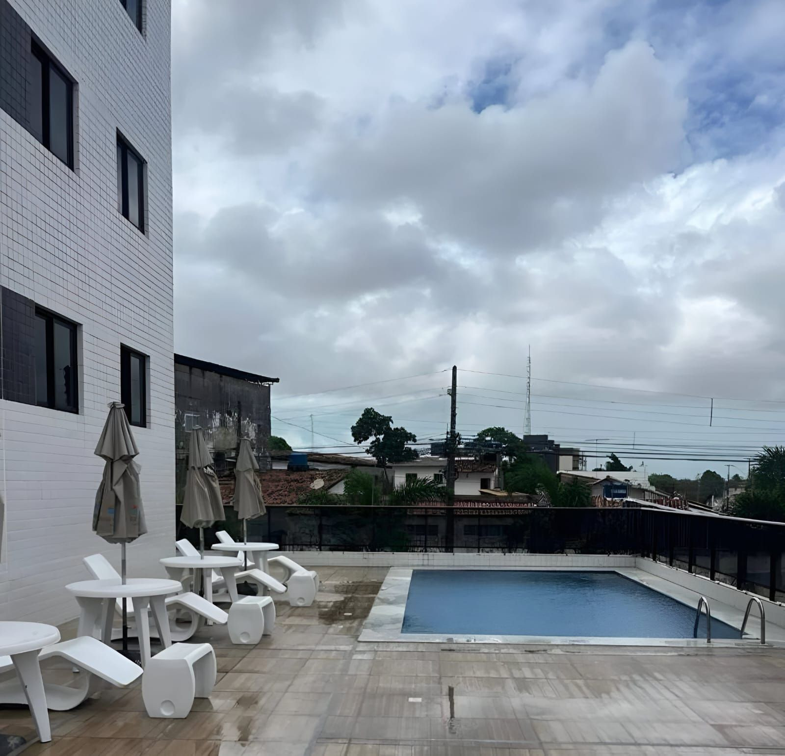 Apartamento com 02 dormitórios à venda, 59m² por R$ 330.000 - ...