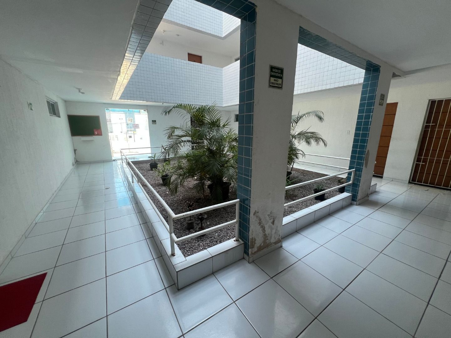 Apartamento com 02 dormitórios à venda por R$ 140.000 - Gramam...