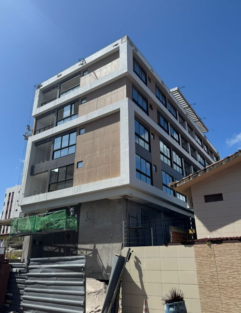 Apartamento com 02 dormitórios à venda, 58m² por R$ 642.000 - ...