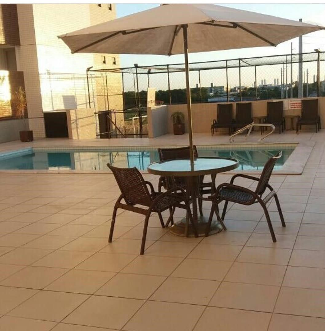 Apartamento com 02 dormitórios à venda por R$ 700.000 - Aerocl...