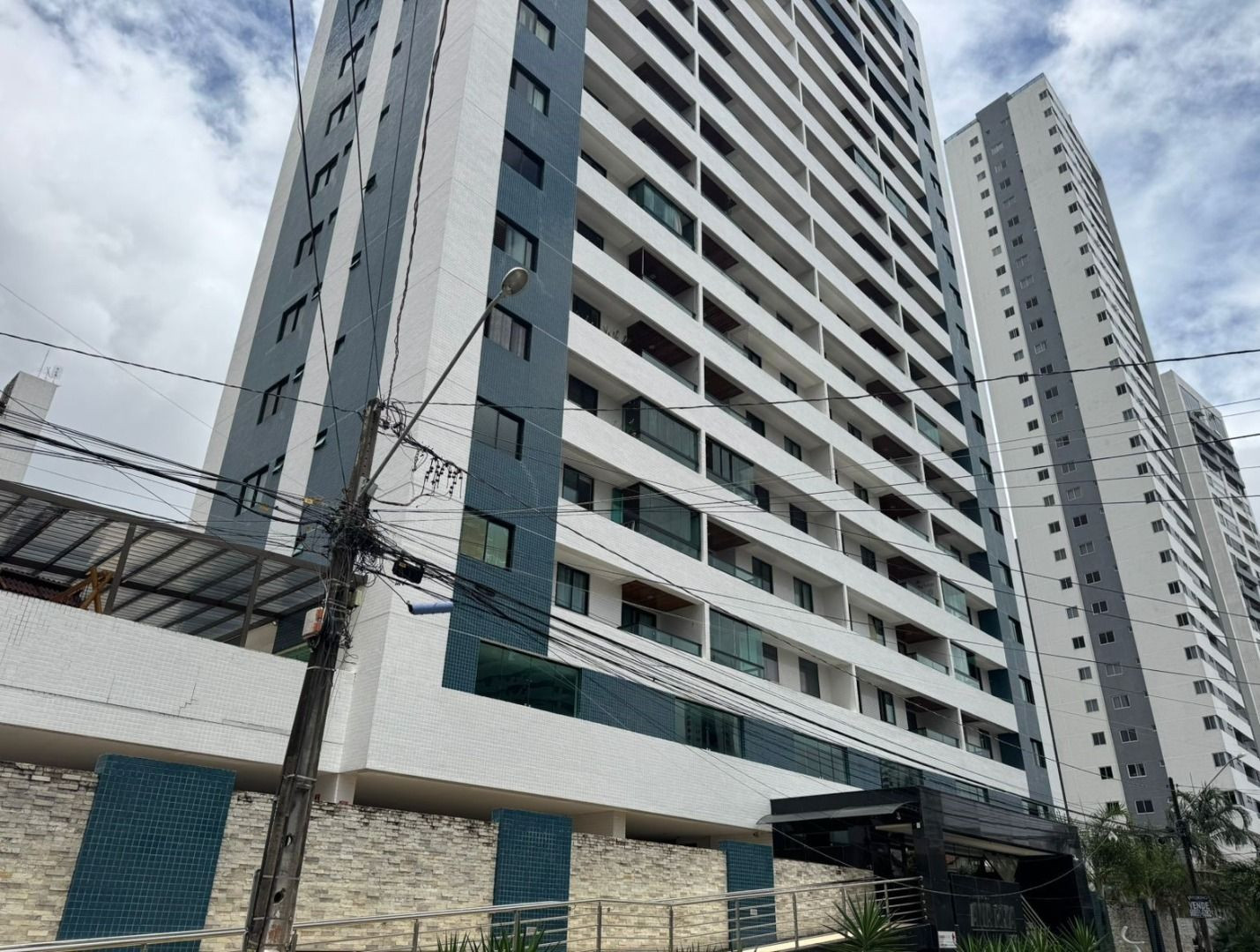 Apartamento com 03 dormitórios à venda, 122m² por R$ 1.350.000...