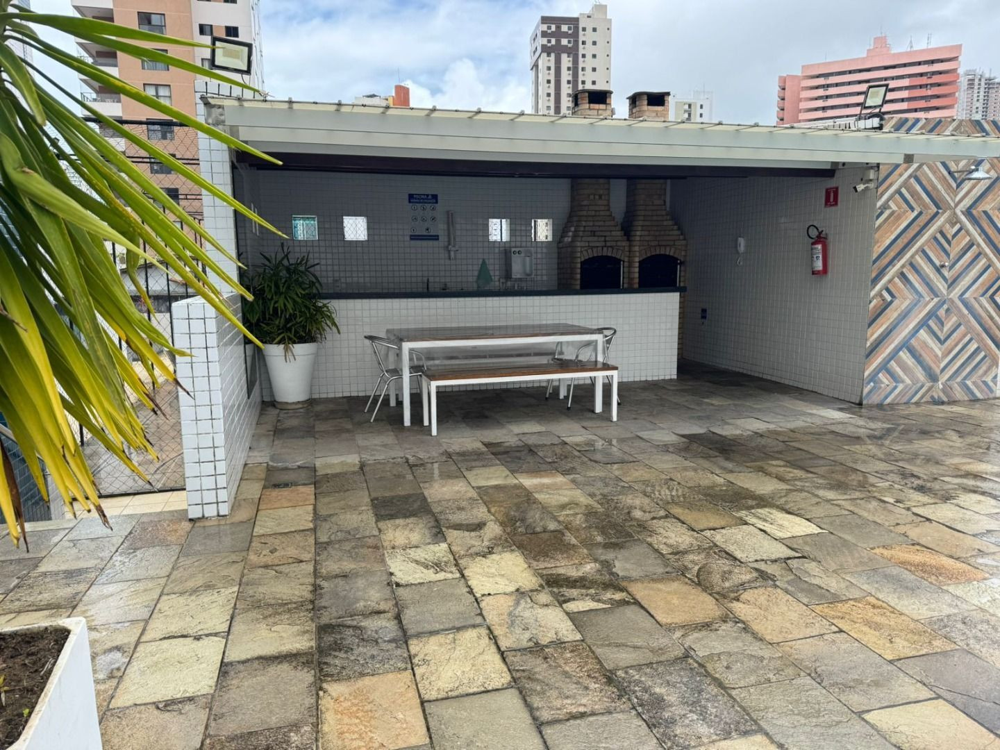Apartamento com 03 dormitórios à venda, 122m² por R$ 1.350.000...