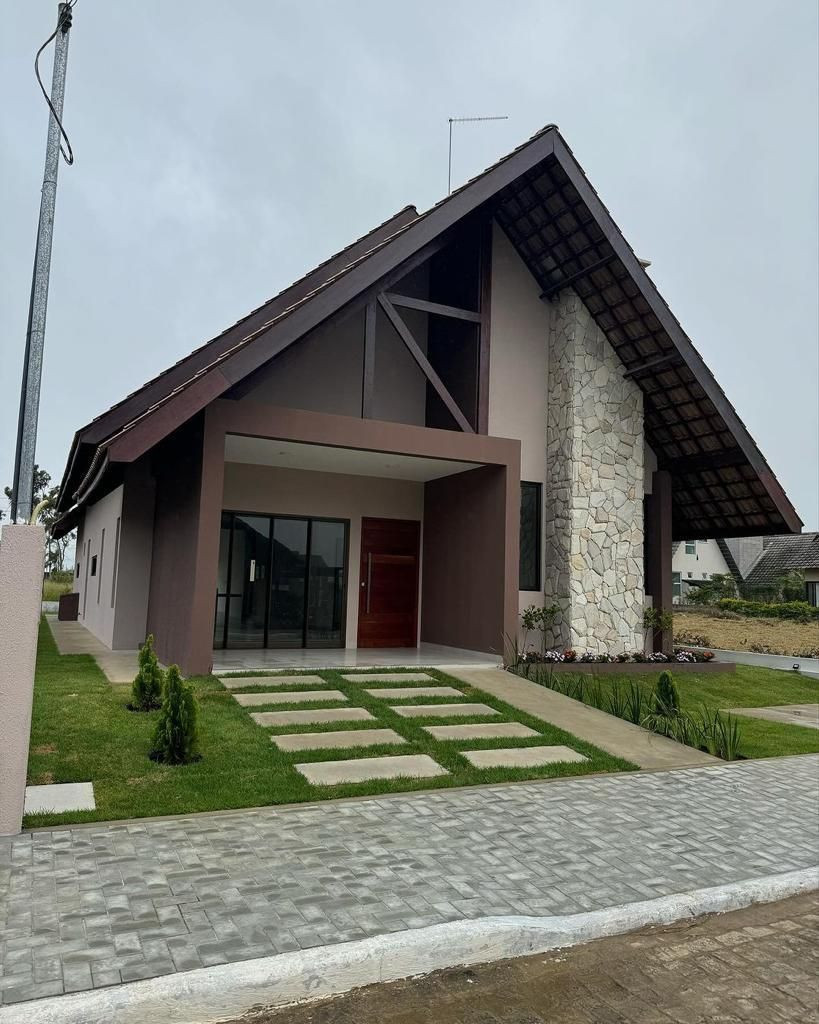 Casa com 04 dormitórios à venda, 160m² por R$ 850.000 - Chã Do...