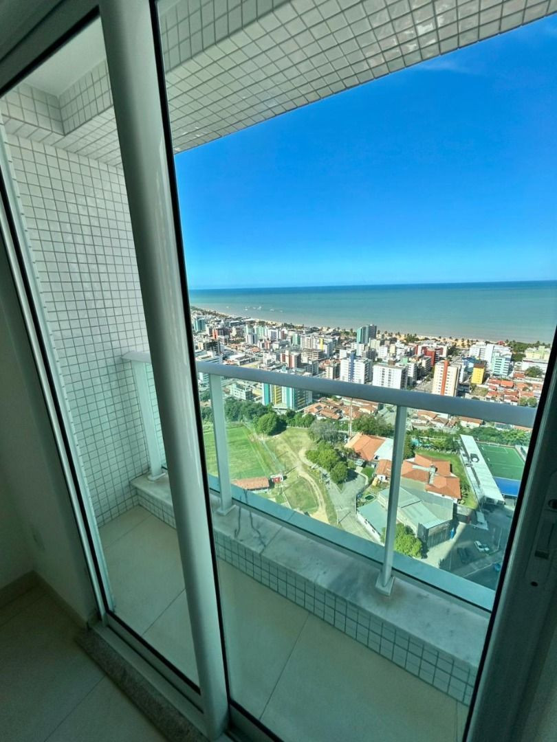 Apartamento com 02 dormitórios à venda por R$ 1.057.707 - Alti...