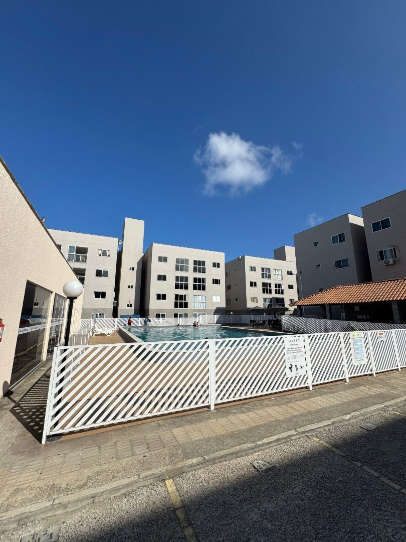 Apartamento com 02 dormitórios à venda por R$ 140.000 - José A...