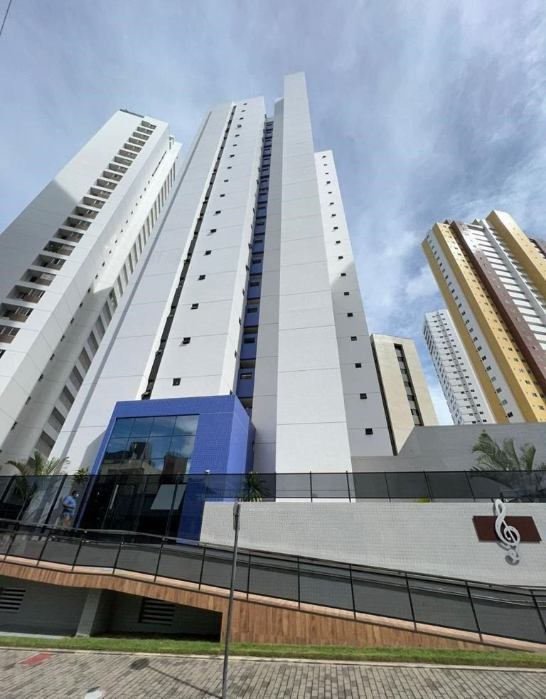 Apartamento com 03 dormitórios à venda por R$ 680.000 - Brisam...