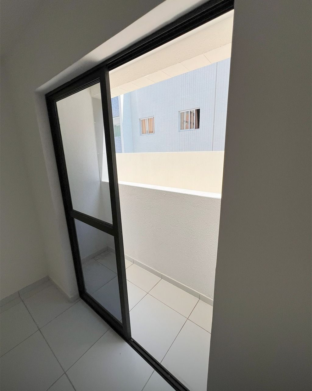 Apartamento com 02 dormitórios à venda, 45m² por R$ 159.900 - ...