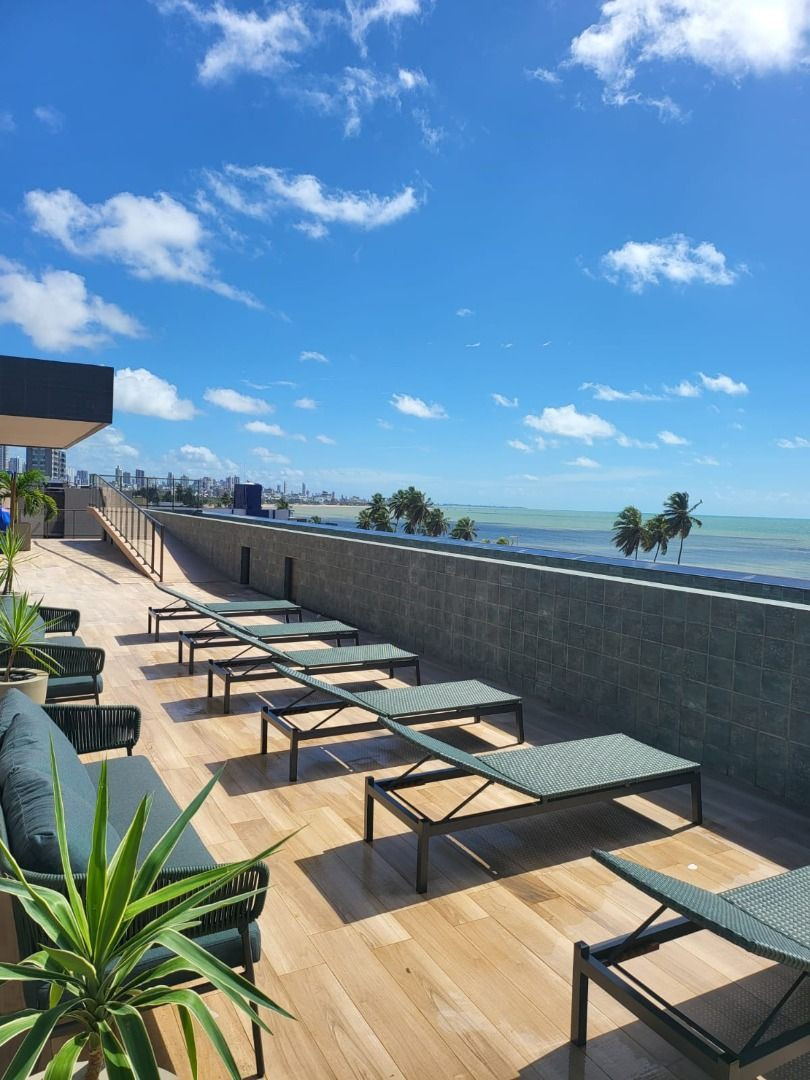 Flat com 01 dormitório à venda, 43m² por R$ 750.000 - Cabo Bra...