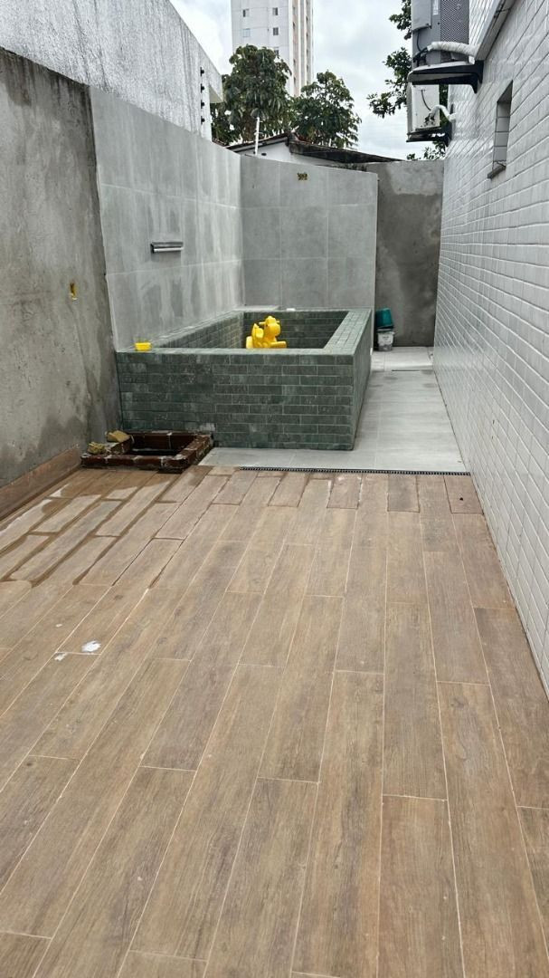 Apartamento com 03 dormitórios à venda, 81m² por R$ 590.000 - ...