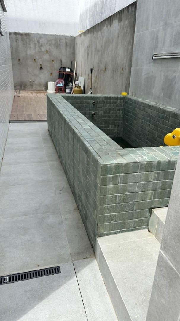 Apartamento com 03 dormitórios à venda, 81m² por R$ 590.000 - ...