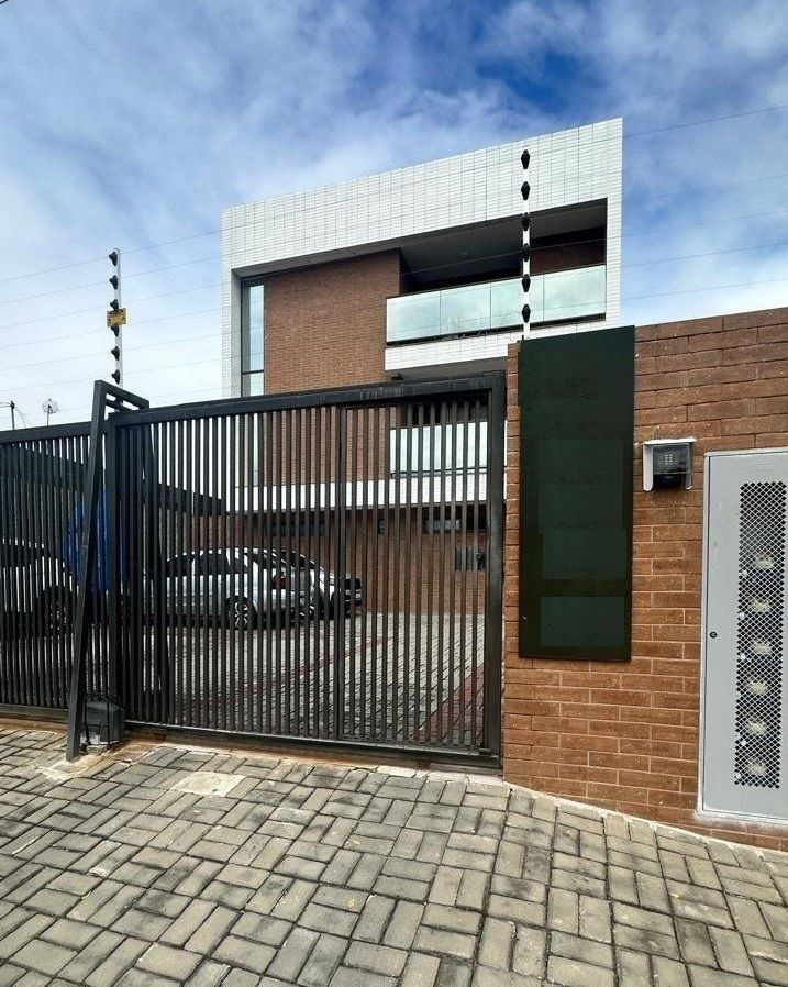 Apartamento com 03 dormitórios à venda, 81m² por R$ 590.000 - ...