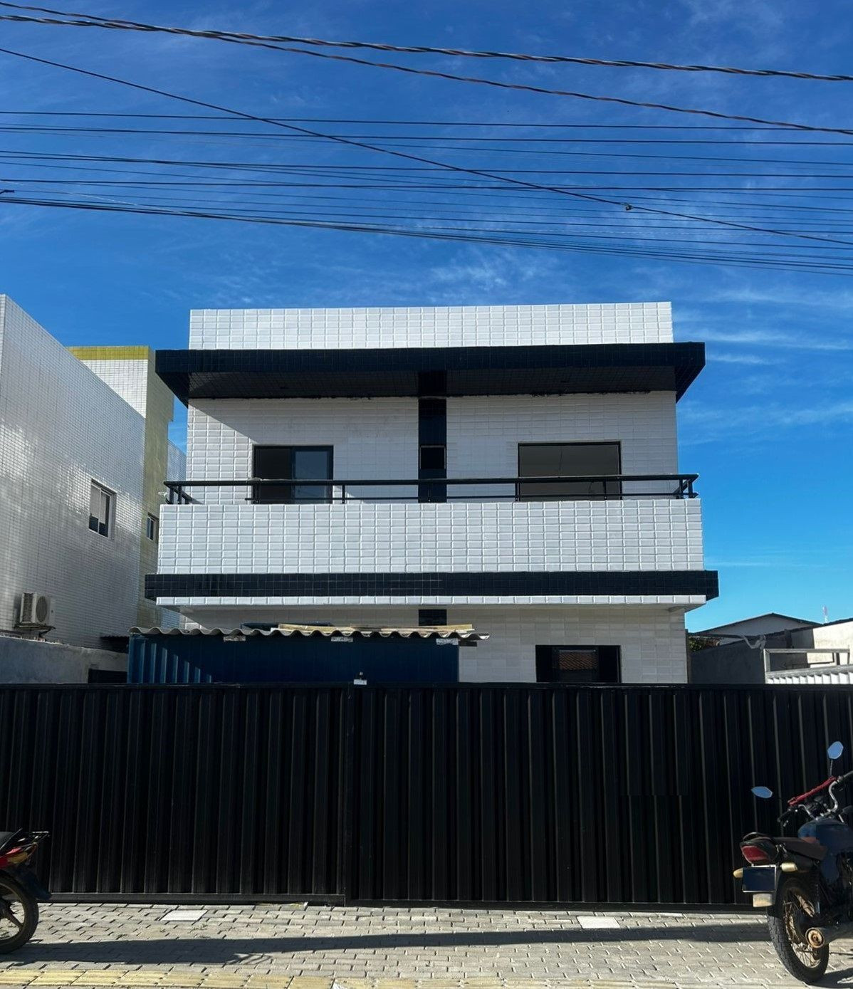 Apartamento com 02 dormitórios à venda por R$ 187.500 - Mangab...