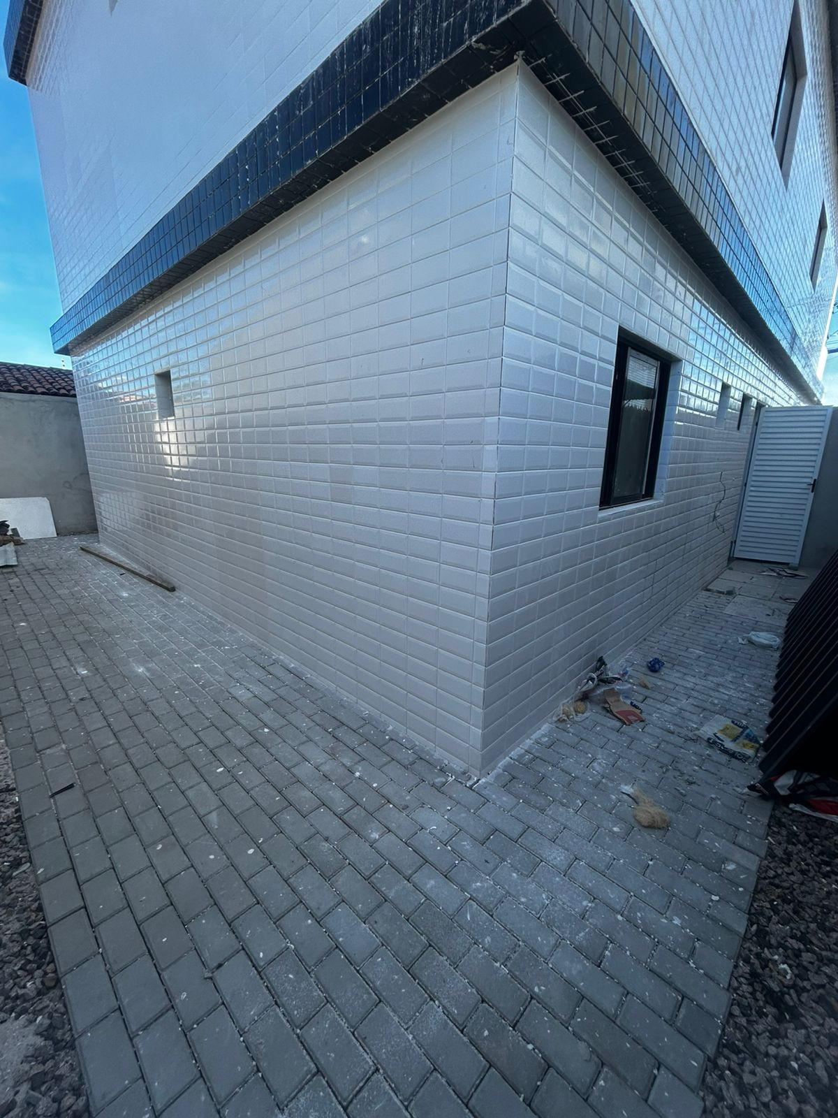 Apartamento com 02 dormitórios à venda por R$ 187.500 - Mangab...