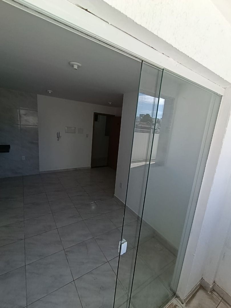 Apartamento com 02 dormitórios à venda por R$ 149.900 - Gramam...