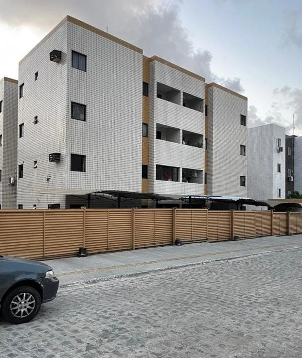 Apartamento com 02 dormitórios à venda por R$ 199.000 - Cd. Un...