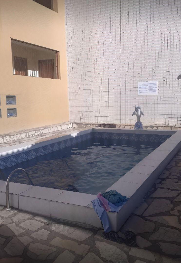 Apartamento com 02 dormitórios à venda por R$ 199.000 - Cd. Un...