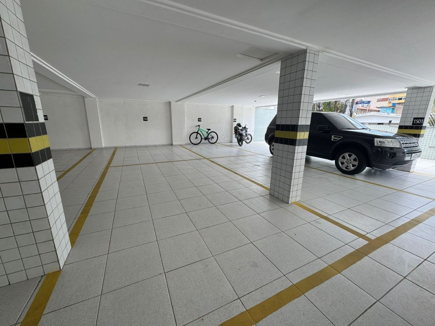 Cobertura com 04 dormitórios à venda, 186m² por R$ 1.200,000 -...