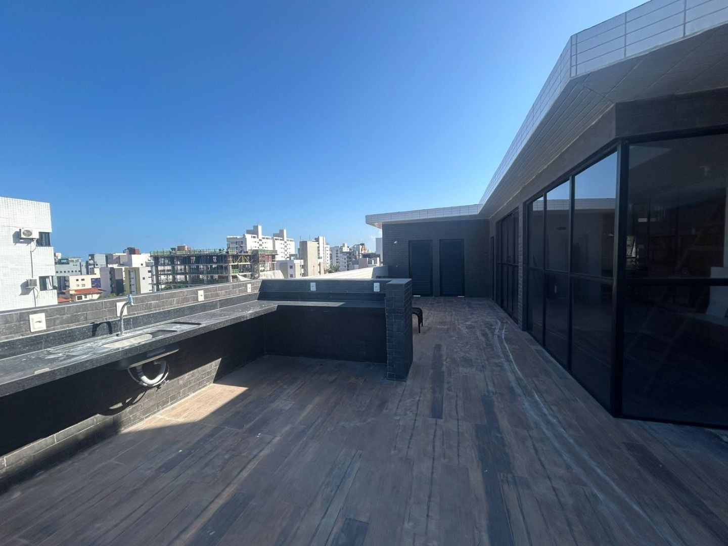 Flat com 01 dormitórios à venda, 23m² por R$ 330.000 - Interma...