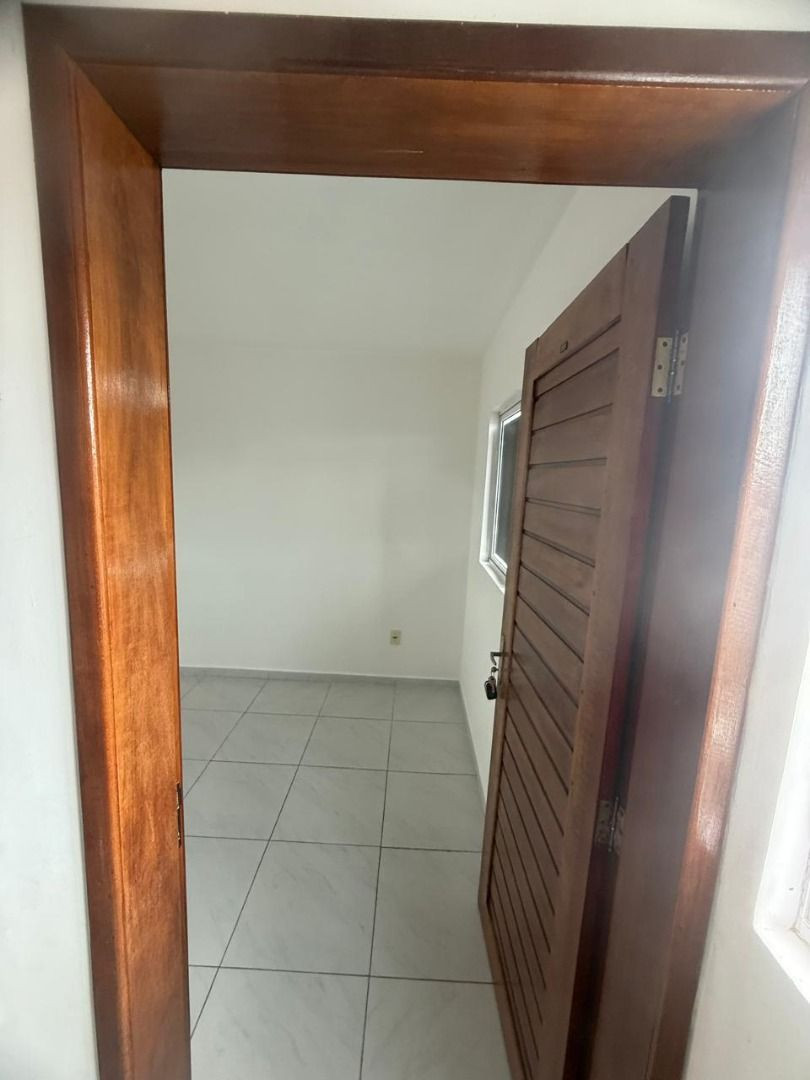Apartamento com 02 dormitórios à venda por R$ 160.000 - Mangab...