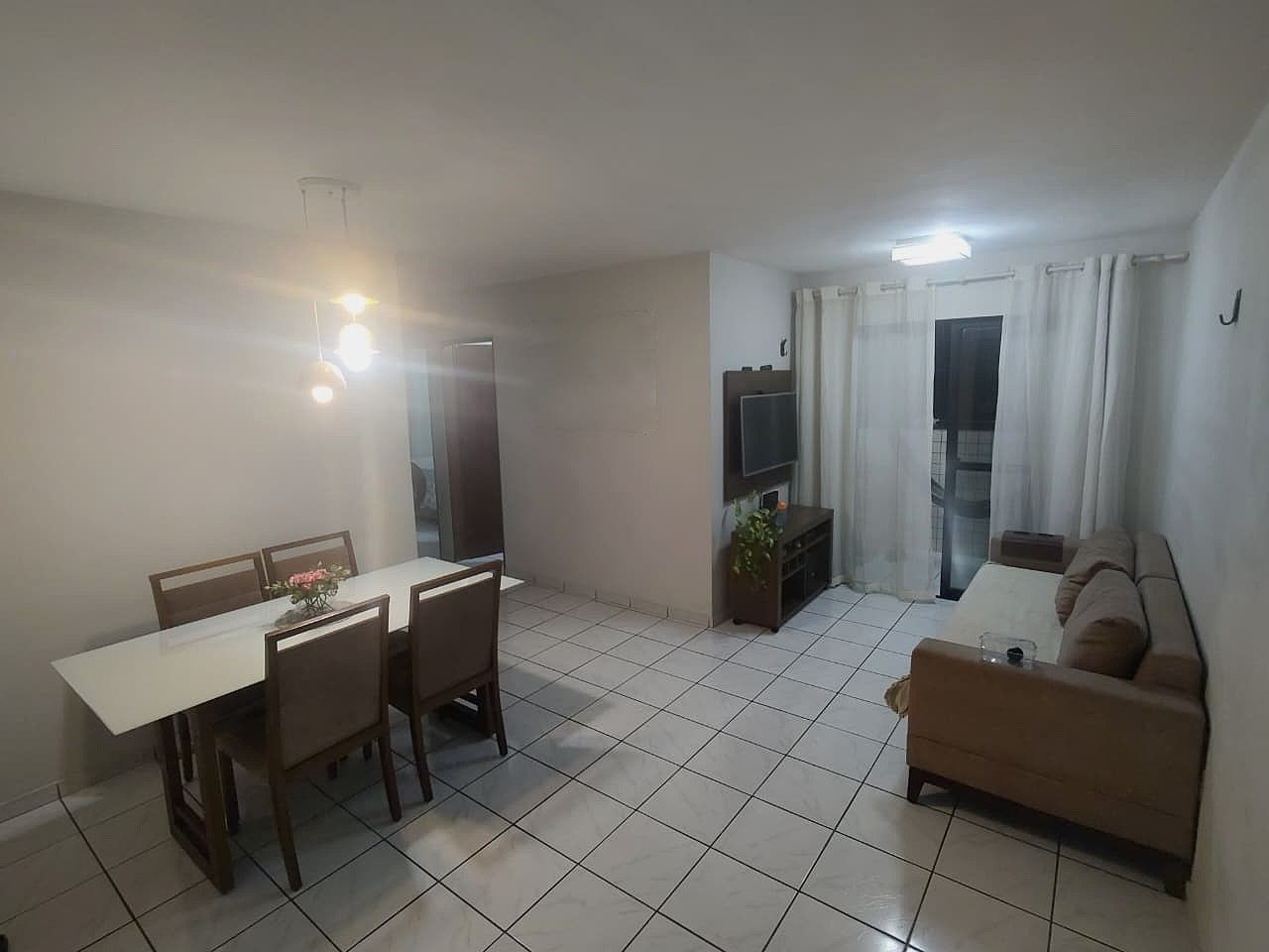 Apartamento com 03 dormitórios à venda, por R$ 270.000 - Cidad...