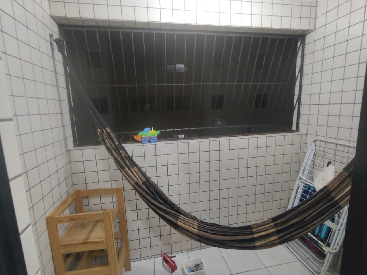 Apartamento com 03 dormitórios à venda, por R$ 270.000 - Cidad...