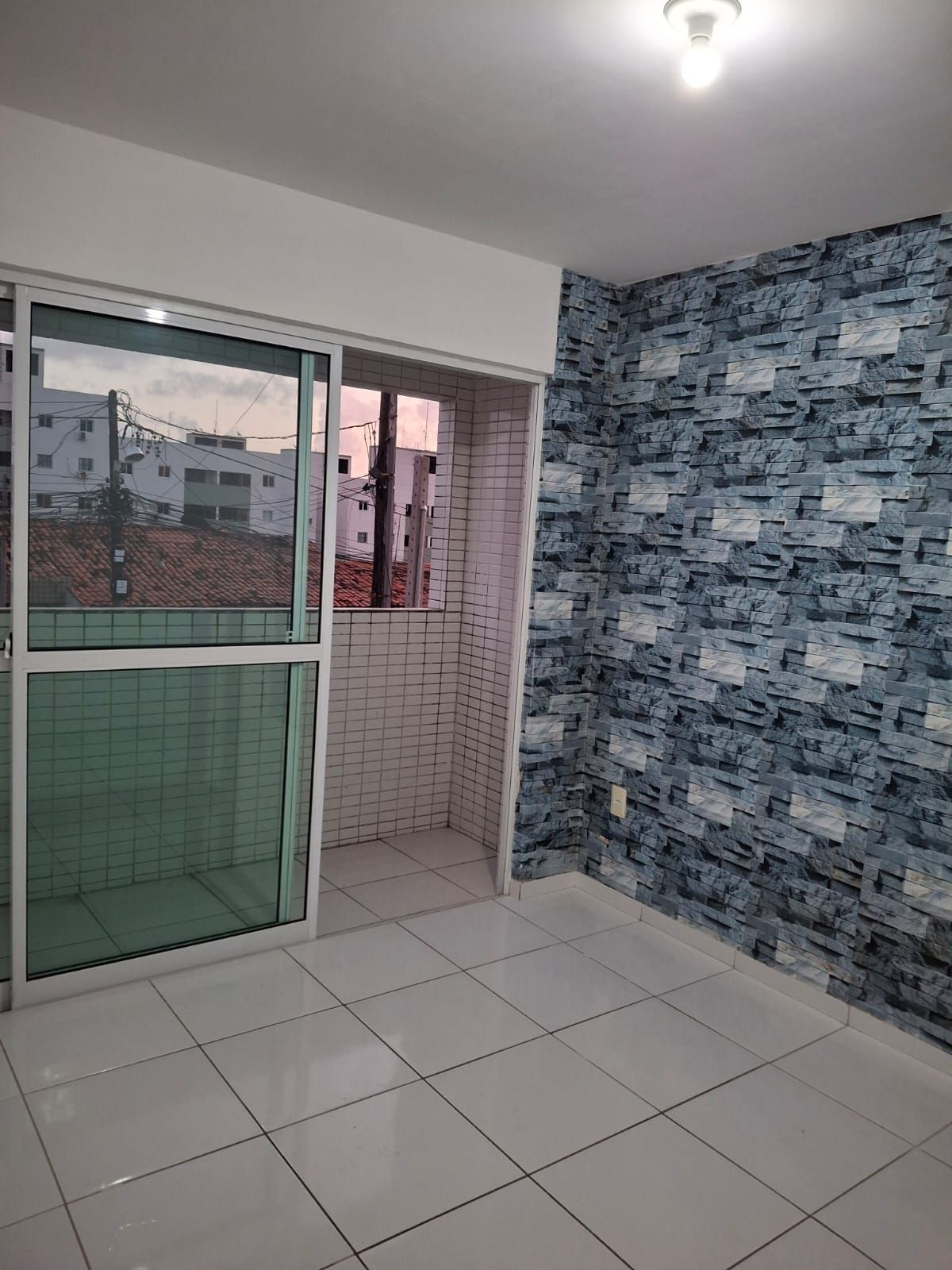 Apartamento com 02 dormitórios à venda por R$ 185.000 - Mangab...