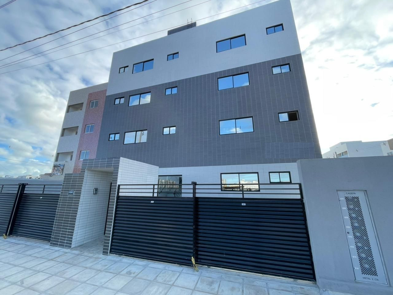 Apartamento com 02 dormitórios à venda por R$ 165.000 - Gramam...