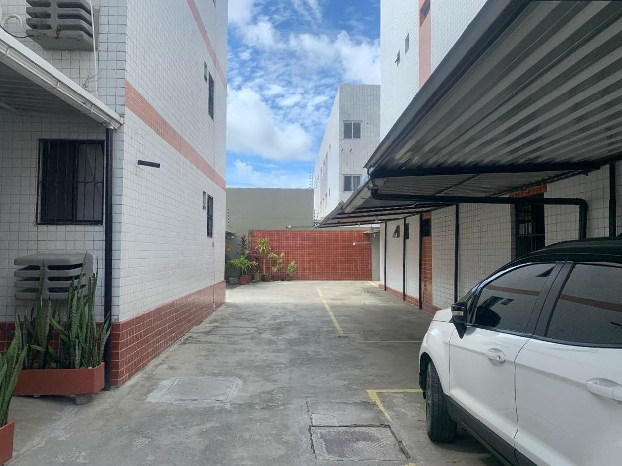 Apartamento com 03 dormitórios à venda por R$ 260.000 - Cidade...