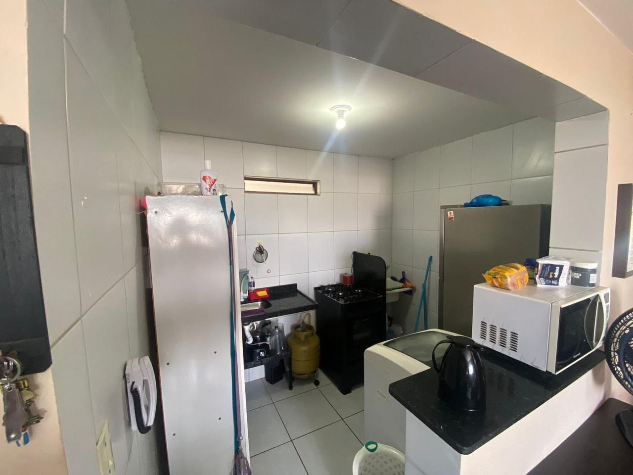 Apartamento com 02 dormitórios à venda por R$ 180.000 - José A...