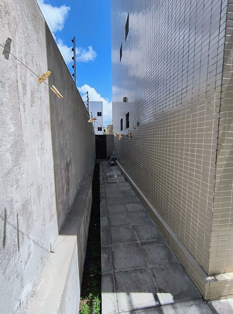 Apartamento com 02 dormitórios à venda por R$ 389.000 - Altipl...