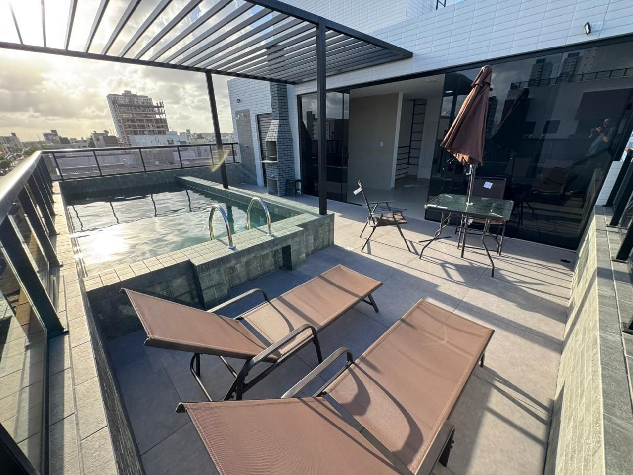 Flat com 01 dormitório à venda, 21m² por R$ 280.000 - Bessa, J...