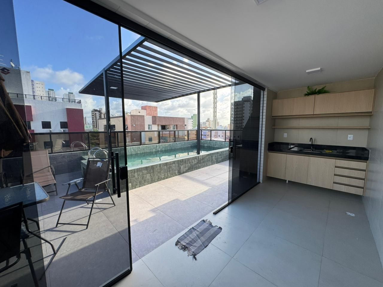 Flat com 01 dormitório à venda, 21m² por R$ 280.000 - Bessa, J...