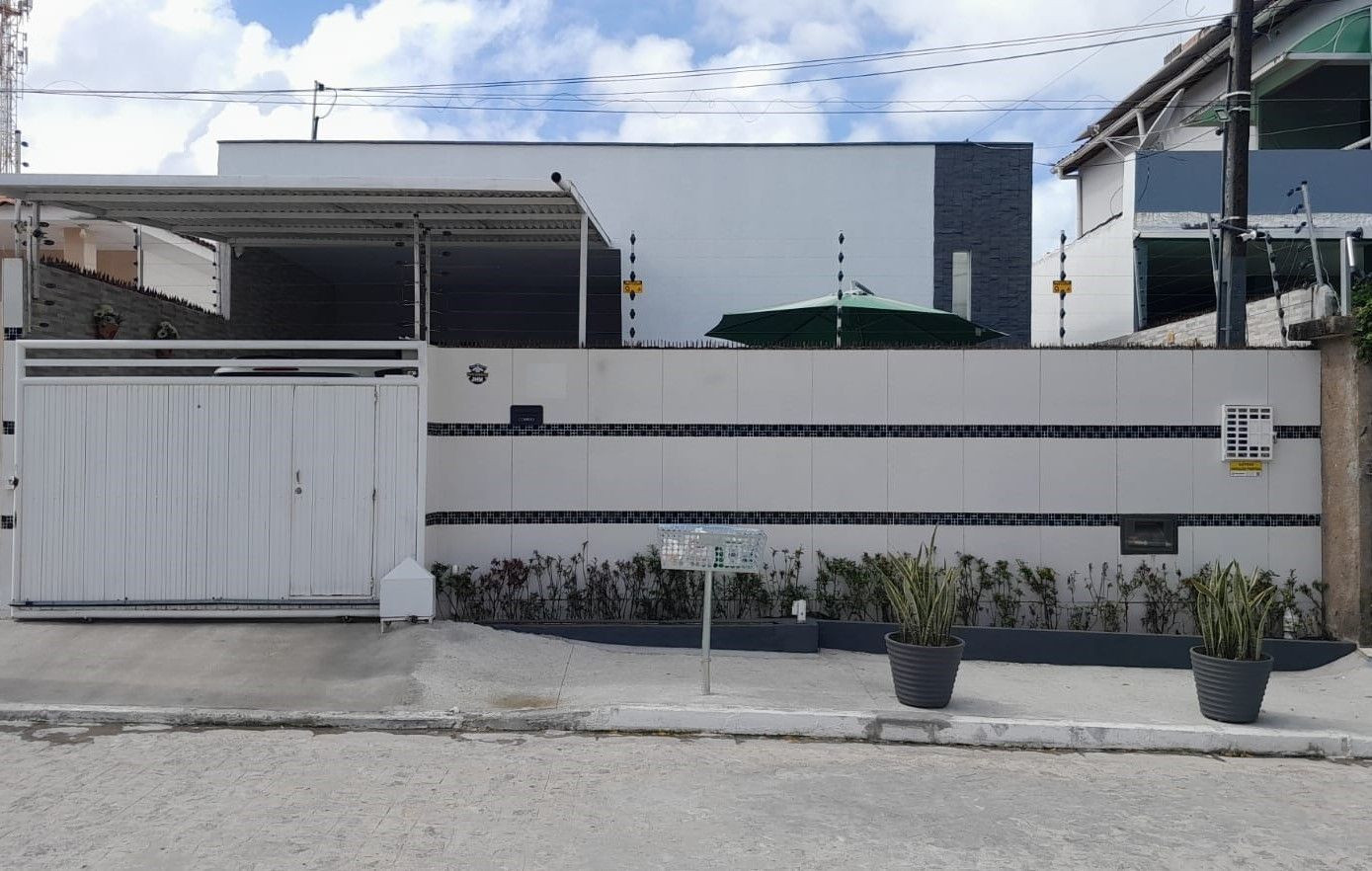 Casa com 03 dormitórios à venda por R$ 630.000 - Cidade Univer...