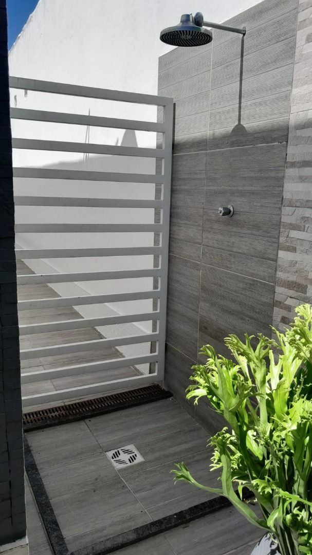 Casa com 03 dormitórios à venda por R$ 630.000 - Cidade Univer...