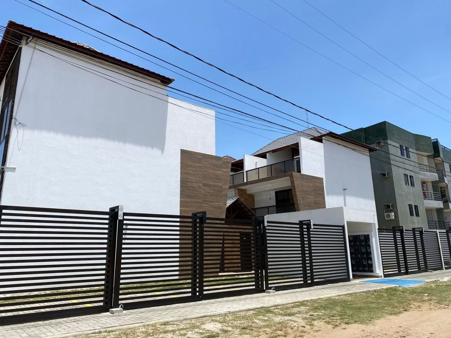 Apartamento com 03 dormitórios à venda por R$ 580.000 - Camboi...