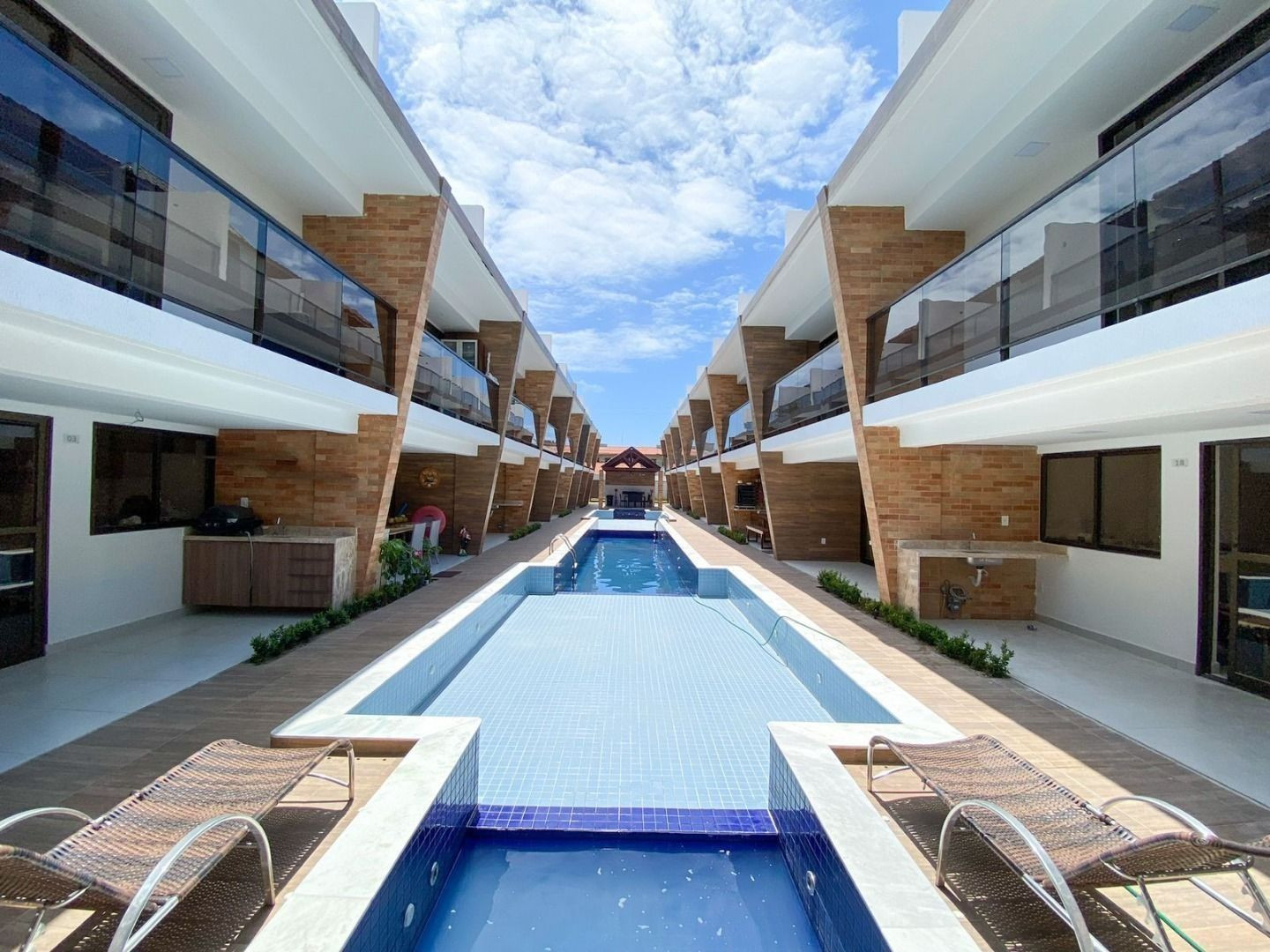 Apartamento com 03 dormitórios à venda por R$ 580.000 - Camboi...