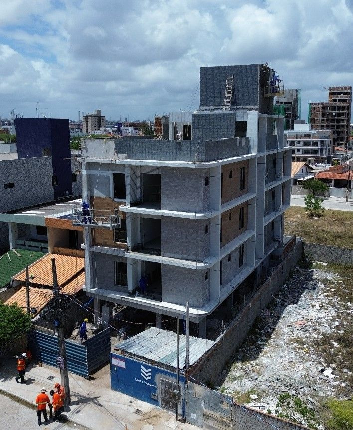 Apartamento com 03 dormitórios à venda por R$ 489.990 - Bessa,...