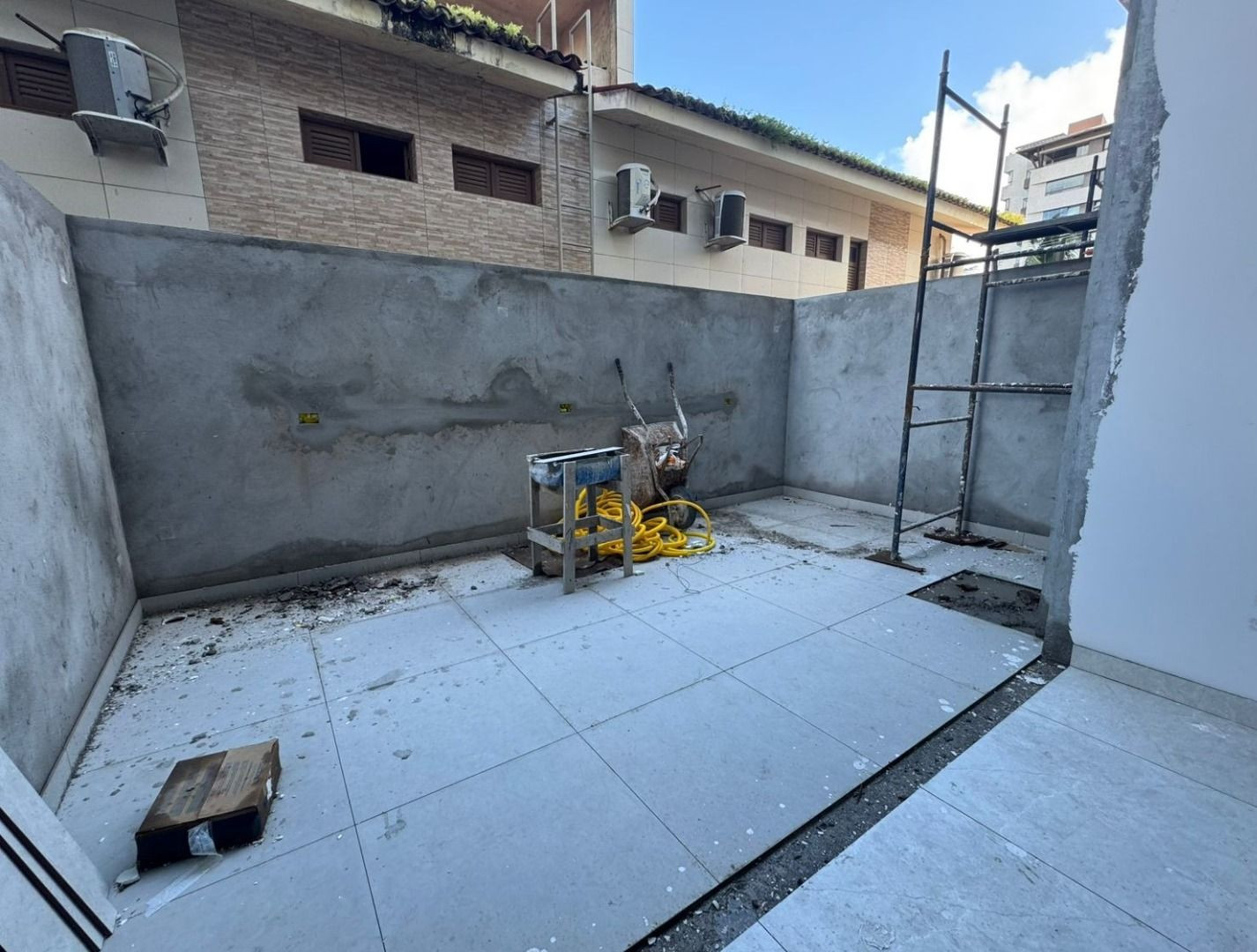 Apartamento com 01/02 dormitórios à venda, por R$ 601.491 - Po...