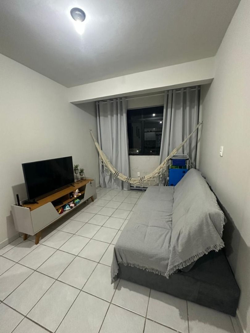 Apartamento com 02 dormitórios à venda por R$ 290.000 - Formos...