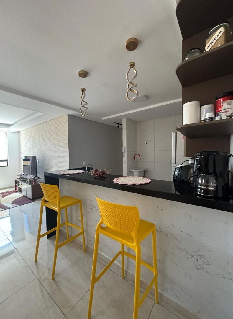 Apartamento com 03 dormitórios à venda por R$ 330.000 - Anatól...