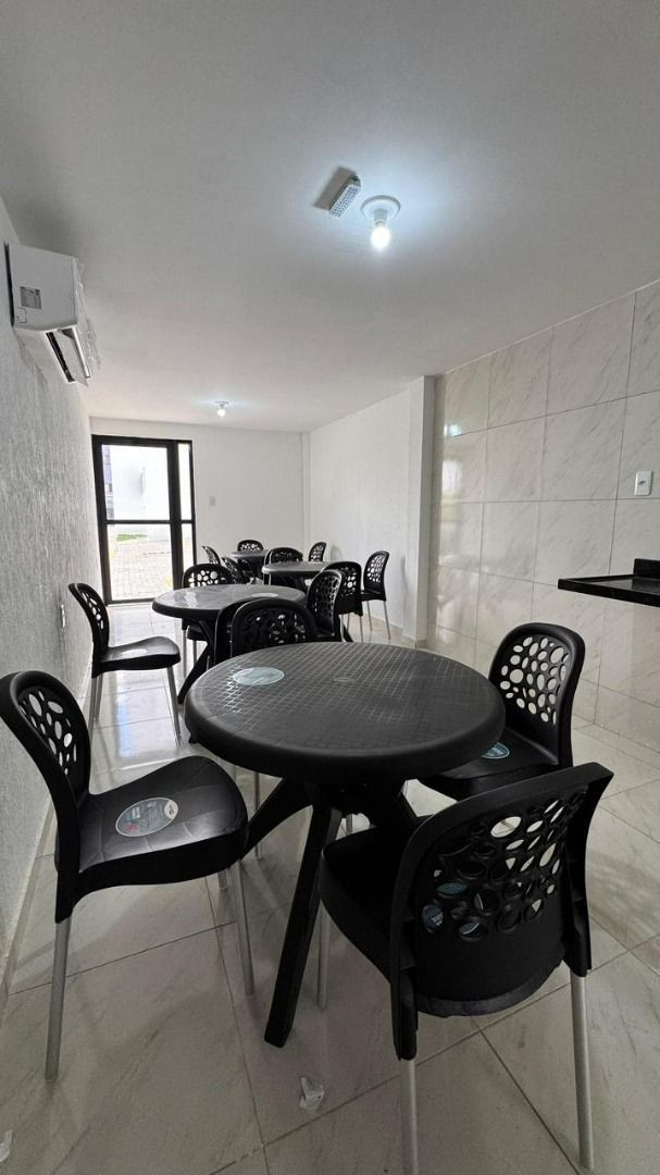 Apartamento com 02 dormitórios à venda por R$ 165.795 - Parati...