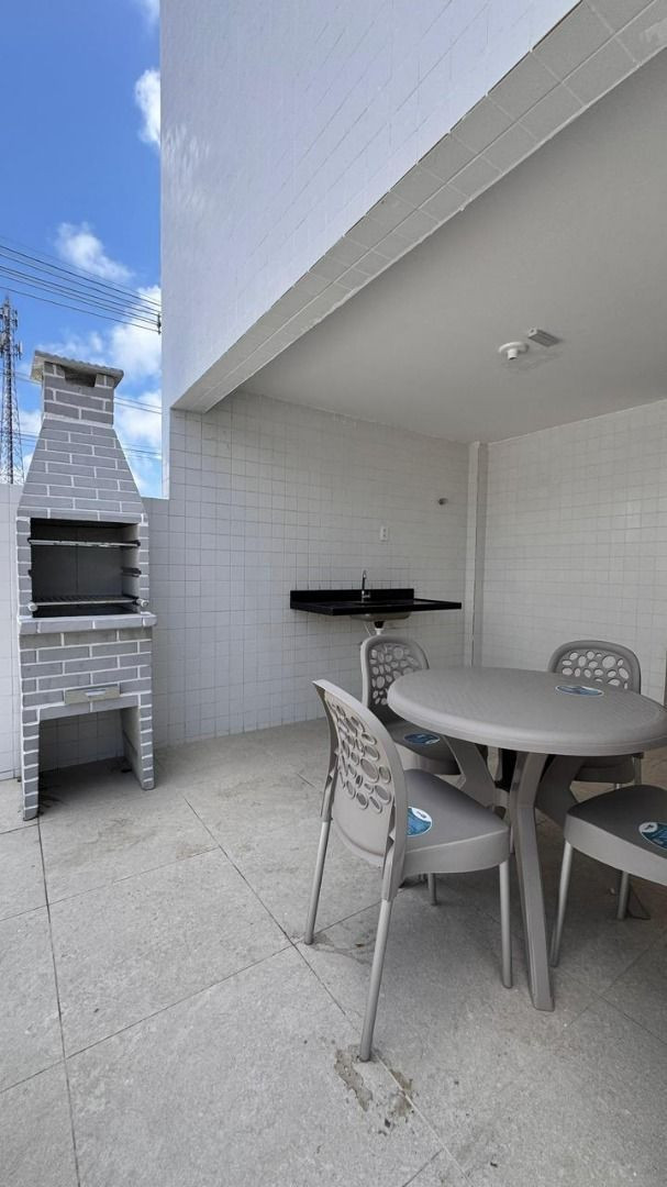 Apartamento com 02 dormitórios à venda por R$ 165.795 - Parati...