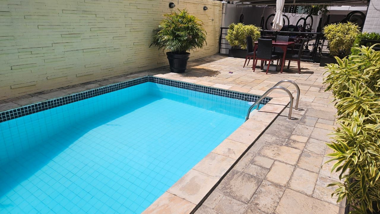 Apartamento com 03 dormitórios à venda por R$ 650.000 - Manaír...