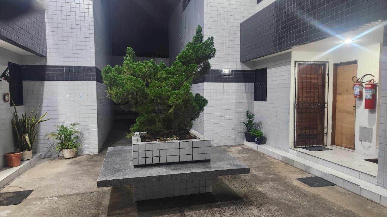 Apartamento com 02 dormitórios à venda por R$ 230.000 - João P...