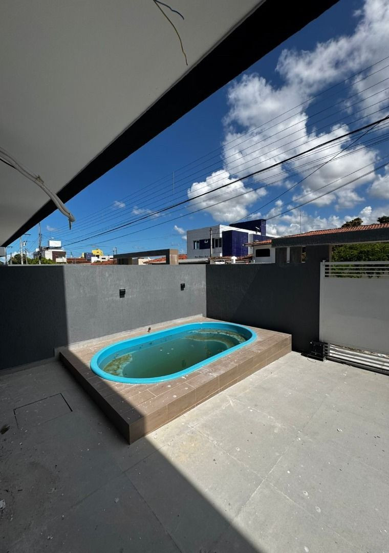Casa com 03 dormitórios à venda, 107m² por R$ 569.990 - Cristo...