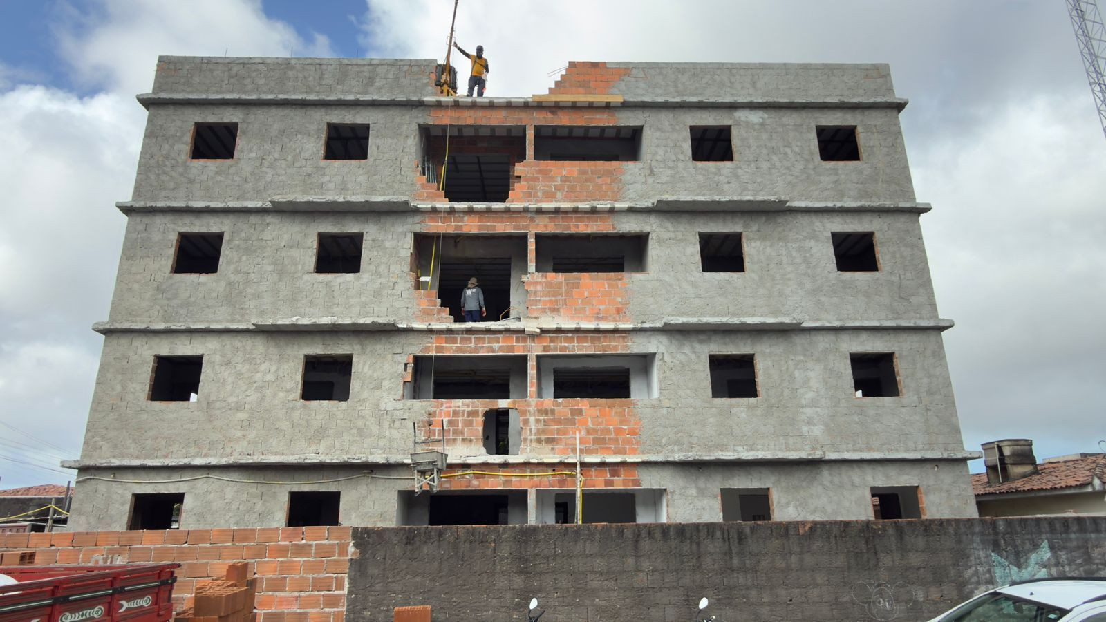 Apartamento com 02 dormitórios à venda por R$ 215.586 - Cristo...