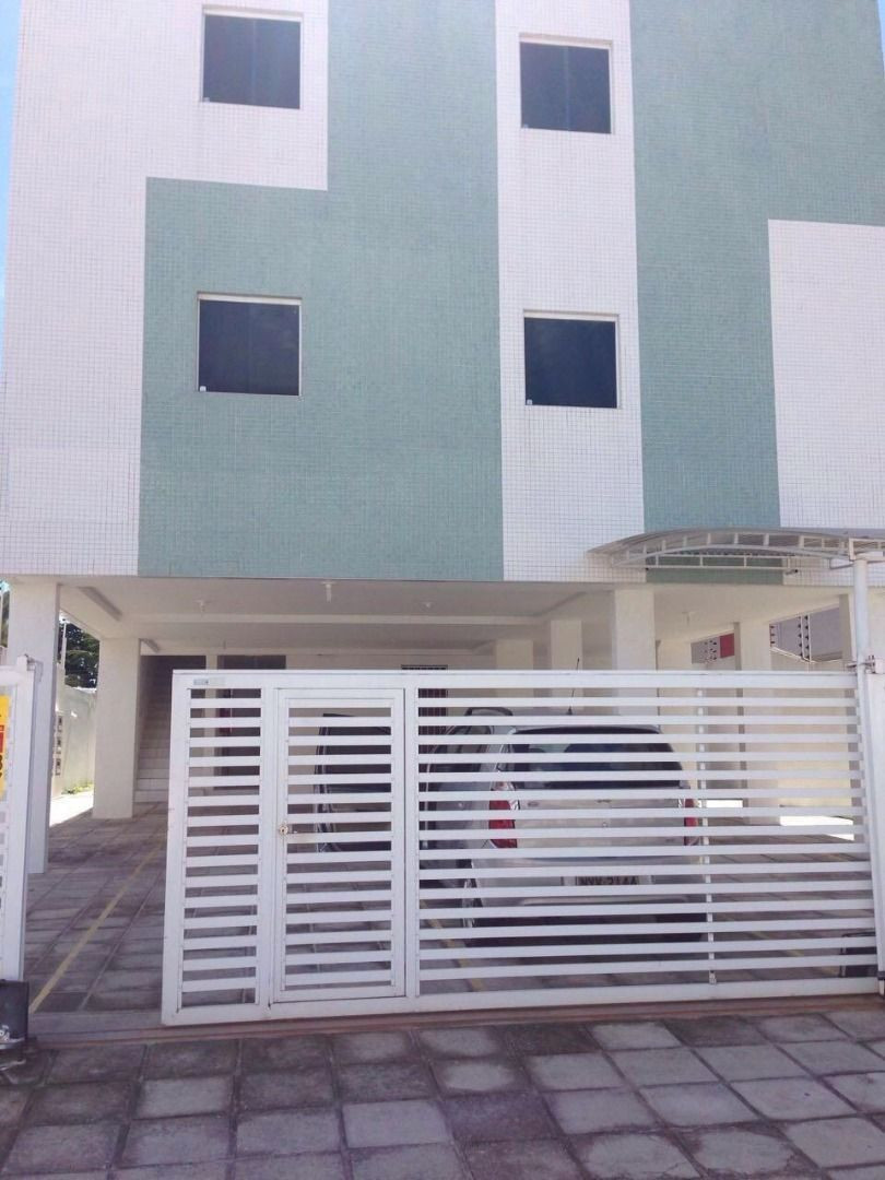 Apartamento com 03 dormitórios à venda por R$ 350.000 - Bancár...